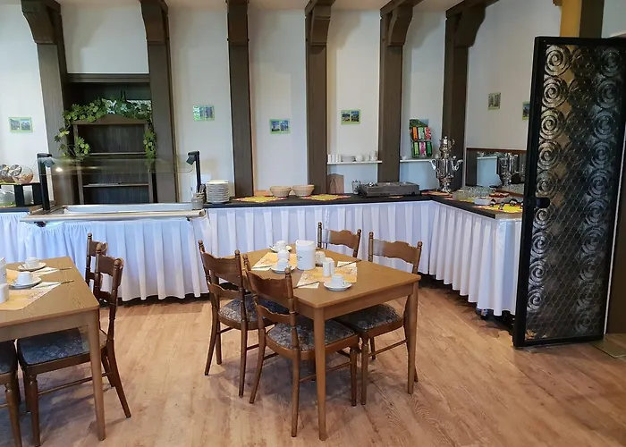 Gruener Baum Отель Bretzenheim